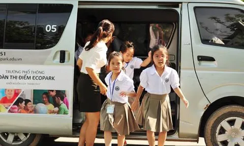 Từ 1/1/2025, xe ô tô đưa đón học sinh phải sơn màu vàng đậm