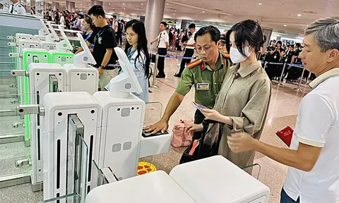 Từ 1/1/2025, công dân sẽ được thu thập ảnh chân dung, vân tay tại cửa khẩu