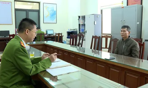 Cặp vợ chồng sản xuất pháo hoa Z121 giả bị khởi tố