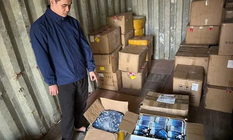 Nam thanh niên bán thuốc nhỏ mắt giả, thu lợi hơn 3 tỷ đồng