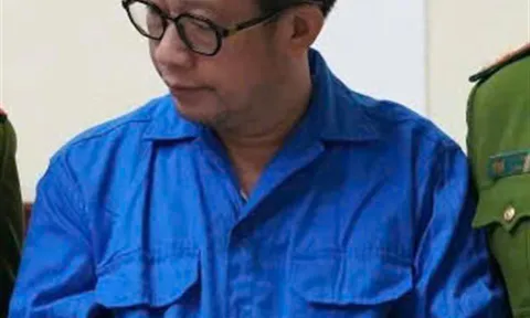 Khởi tố, bắt tạm giam Giám đốc Đại học Huế