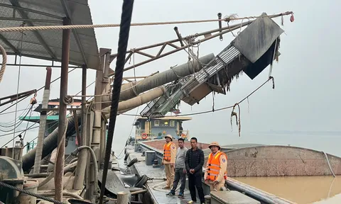 Hà Nội: Bắt giữ vụ khai thác cát trái phép trên sông Hồng