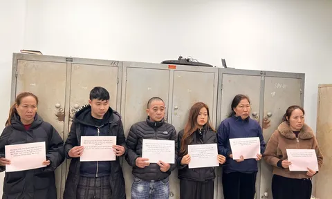 Tạm giữ nhóm đối tượng trộm cắp tài sản của người dân tại khu vực đông người