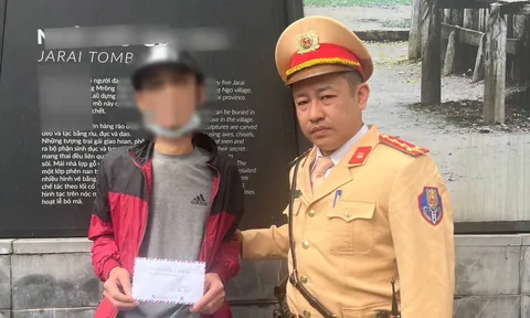 Bắt đối tượng giấu ma túy trong túi quần đi dạo phố mùng 4 Tết