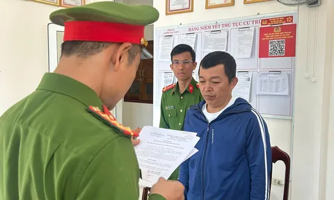 Khởi tố nhân viên nhà hàng dùng cồn y tế pha chế rượu khiến 2 du khách tử vong