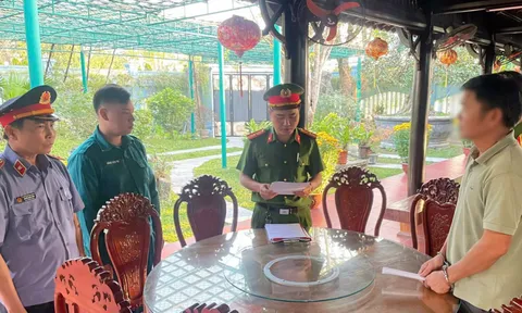 Bắt giữ người đàn ông mua bán gỗ keo trốn thuế 20 tỷ đồng ở Quảng Nam