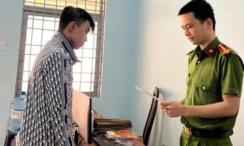Khởi tố nam ‘shipper’ chiếm đoạt 43 triệu đồng tiền đơn hàng
