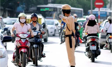 Mức phạt một số lỗi vi phạm giao thông thường gặp đối với người đi xe máy