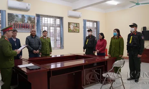 Khởi tố, bắt tạm giam một Phó Chủ tịch xã ở Bắc Kạn