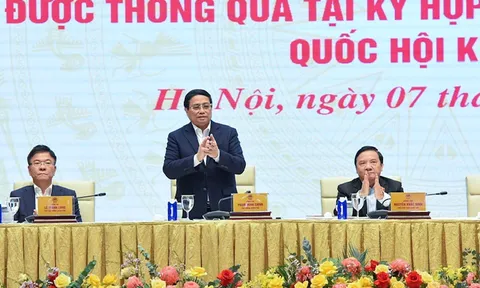 Thủ tướng chủ trì hội nghị quán triệt, triển khai các luật, nghị quyết mới