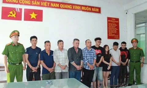Khởi tố 9 người trong vụ khiêng quan tài diễu phố ở TP.HCM