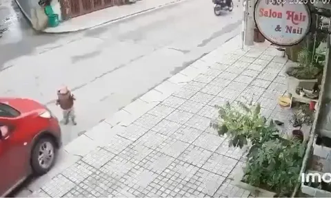 Điều tra vụ bé trai bị ô tô của phụ huynh tông tử vong trước cơ sở trông trẻ