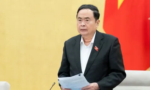 Chủ tịch Quốc hội ký ban hành Nghị quyết của UBTVQH về công tác cán bộ