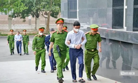 Ông Trịnh Văn Quyết thường xuyên phải thở oxy, tiếp tục vắng mặt tại toà