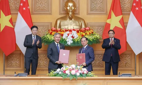 Việt Nam, Singapore trao đổi nhiều văn kiện hợp tác quan trọng