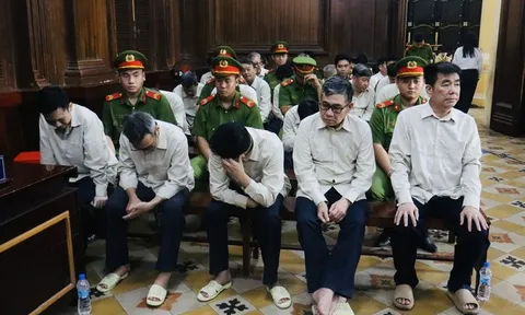 Cựu Chủ tịch UBND tỉnh An Giang Nguyễn Thanh Bình bị đề nghị 9-10 năm tù