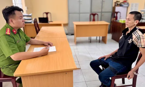 Bắt đối tượng nghiện đốt nhà hàng xóm lúc nửa đêm
