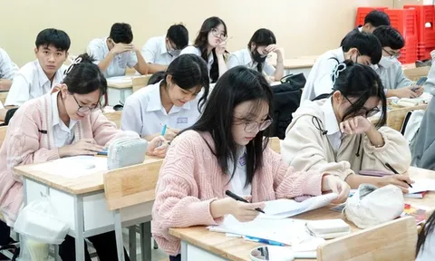 Tăng cường chỉ đạo công tác tuyển sinh THCS, THPT và quản lý dạy thêm, học thêm