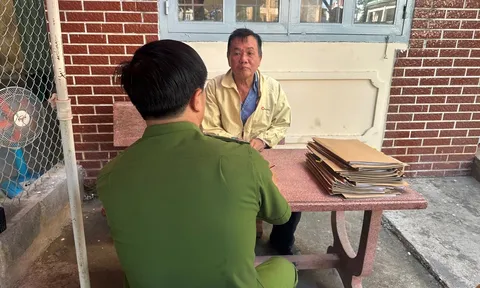 Bắt đối tượng trốn truy nã về tội đánh bạc