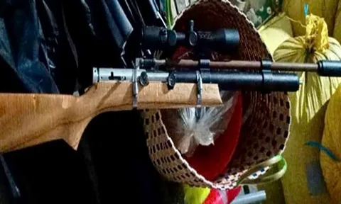 Bắt đối tượng đăng tin mua bán vũ khí trên không gian mạng