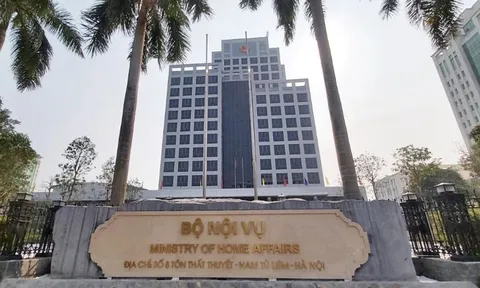 Đề xuất chính sách đối với người hoạt động không chuyên trách ở cấp xã, thôn, tổ dân phố