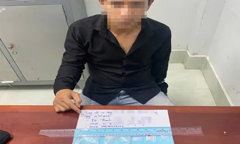 Bắt quả tang đối tượng tàng trữ trái phép chất ma túy