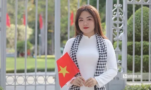Áo dài, cờ đỏ, khăn rằn