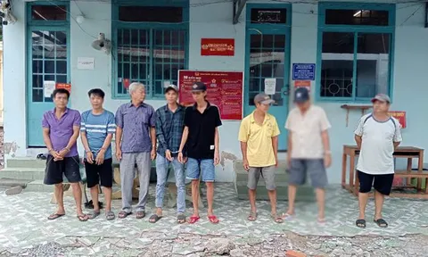Bắt quả tang 7 đối tượng đá gà mạng ăn tiền tại quán cà phê
