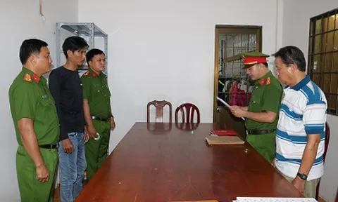 Bắt đối tượng tự xưng 'đại ca xã đảo' để thu tiền bảo kê tôm