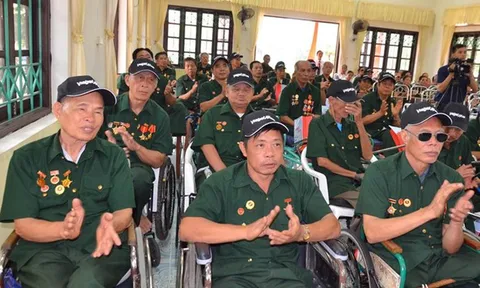 Trình Chủ tịch nước tặng quà cho hơn 1.576.000 người có công nhân kỷ niệm 78 năm ngày Thương binh - Liệt sĩ