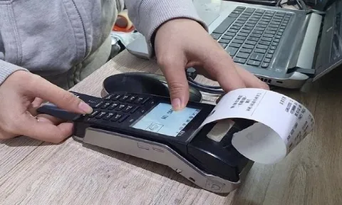 Ngành thuế tăng tốc triển khai đưa hóa đơn điện tử từ máy tính tiền đến từng hộ kinh doanh