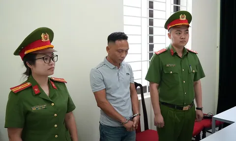 Khởi tố, bắt tạm giam đối tượng buôn bán hơn 2 tấn hàng cấm