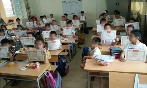 Cuối năm học và chuyện khen thưởng