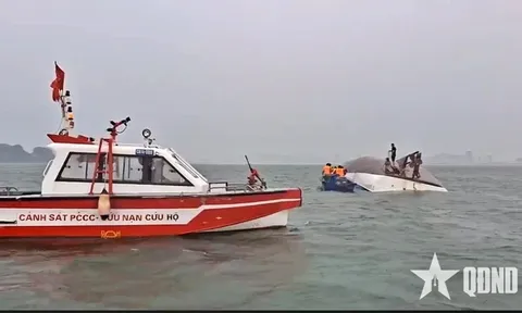 Thủ tướng yêu cầu khẩn trương tìm kiếm cứu nạn, khắc phục hậu quả vụ lật tàu tại Quảng Ninh