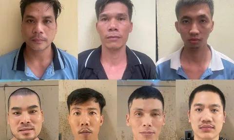 Khởi tố 7 đối tượng đánh bạc ngoài đường ở Hà Nội