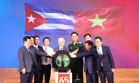Chuyện Cuba