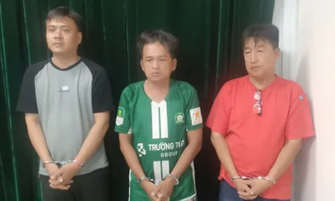 Bắt khẩn cấp 4 đối tượng trong vụ hỗn chiến giữa các YouTuber tại một quán ăn