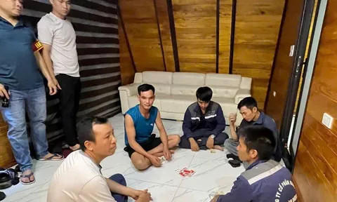Bắt quả tang nhóm đối tượng đánh bạc trong nhà nghỉ ở Hải Phòng