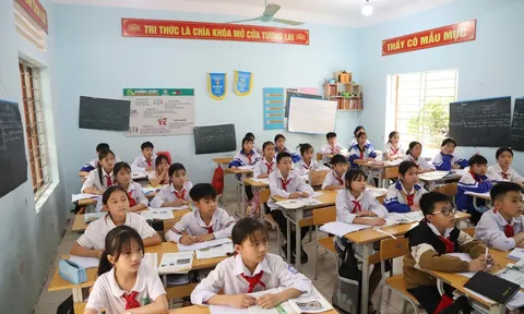 Bảo đảm mọi đối tượng thụ hưởng đều được tiếp cận kịp thời chính sách miễn học phí, hỗ trợ bữa ăn trưa