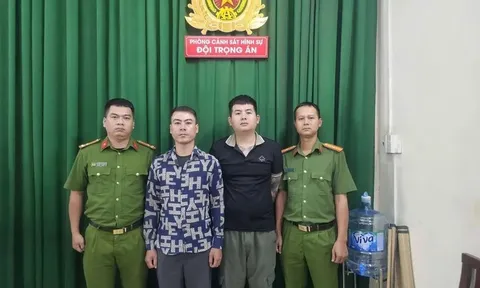 Bắt tạm giam nhóm cho vay lãi nặng, ép người vay quay clip khỏa thân để thế chấp