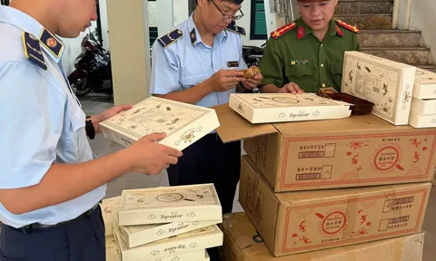 Hà Nội: Phát hiện vụ buôn bán bánh trung thu không rõ nguồn gốc