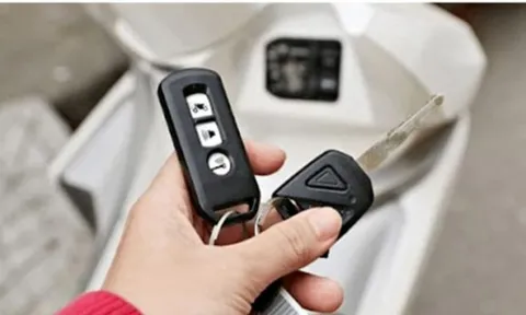 Bạn mượn xe rồi mang đi cầm cố, chủ xe có đòi lại được không?