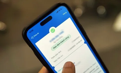 Nhận chuyển khoản từ người khác có phải đóng thuế