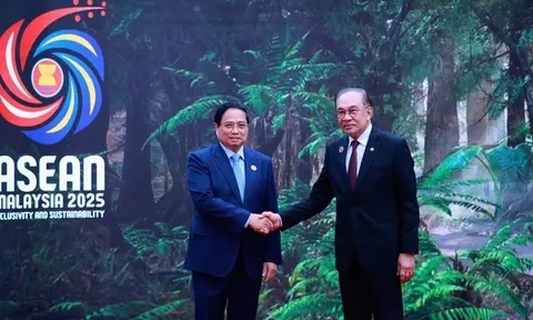 Thủ tướng Phạm Minh Chính bắt đầu các hoạt động tại Hội nghị Cấp cao ASEAN 47
