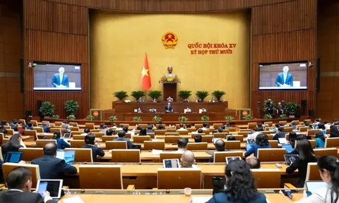 Quốc hội thảo luận về Văn kiện trình Đại hội XIV của Đảng
