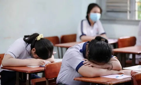 Từ 15/12, phụ huynh cưỡng ép con học tập quá sức bị phạt tới 10 triệu đồng