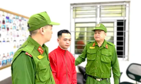Bắt đối tượng truy nã tại Sân bay quốc tế Nội Bài