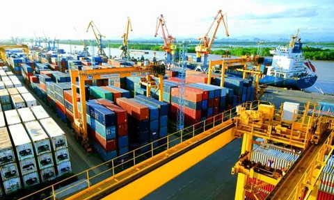 Thủ tướng chỉ đạo tập trung ưu tiên giữ vững ổn định kinh tế vĩ mô, thúc đẩy xuất khẩu
