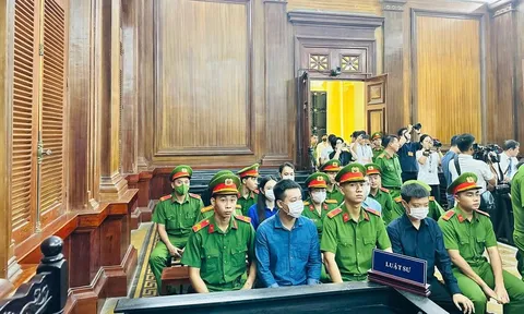 Vụ án kẹo Kera: Thùy Tiên, Quang Linh, Hằng Du Mục cùng lãnh 2 năm tù