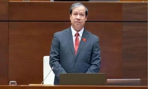 Bộ trưởng GD&ĐT: 'Nhiệm vụ đối với nhà giáo rất vẻ vang nhưng cũng rất nặng nề'